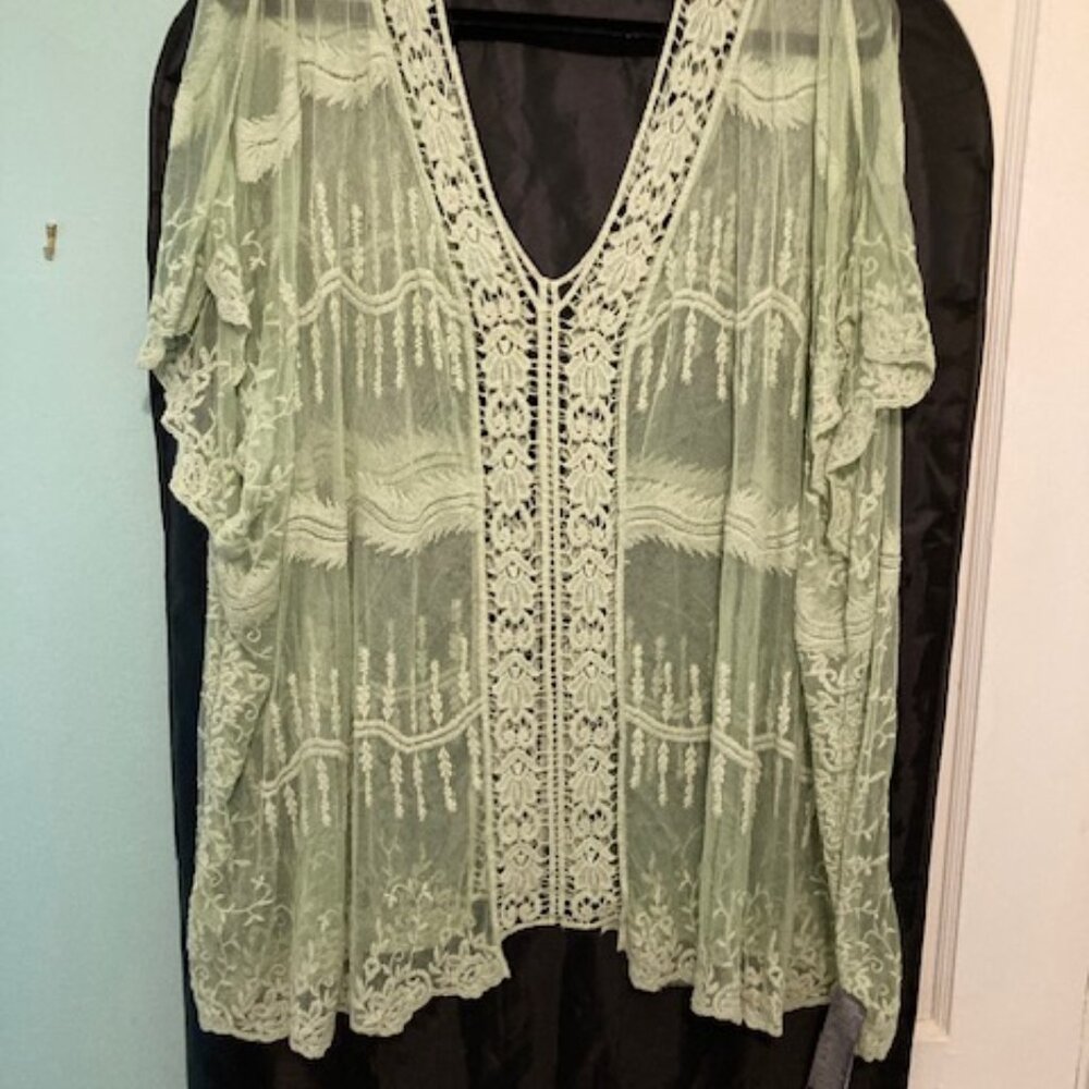 Green lace top